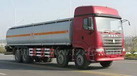 斯太爾豪運前四后八油罐車圖片