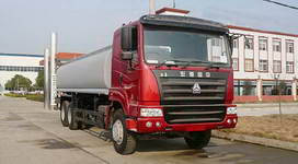 斯太爾后雙橋豪運油罐車圖片