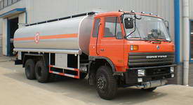 東風后雙橋油罐車圖片