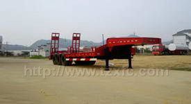 低平板半掛車圖片